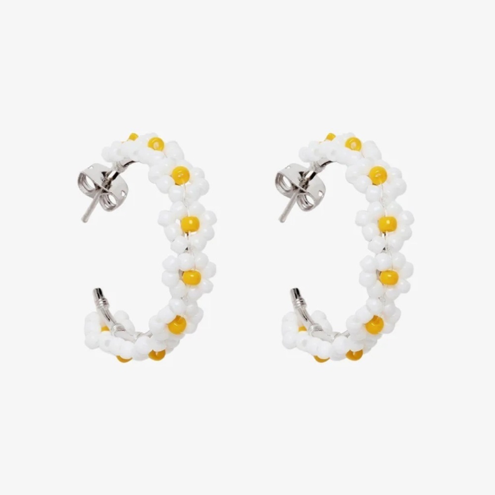 NWT Pura Vida Daisy Beaded Flower Hoop Earrings - Picture 2 of 4